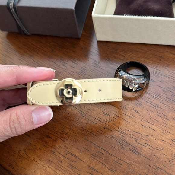 23 Authentic Louis Vuitton Like New Leather Bangle and Ring with Box Good Luck - Picture 3 of 8